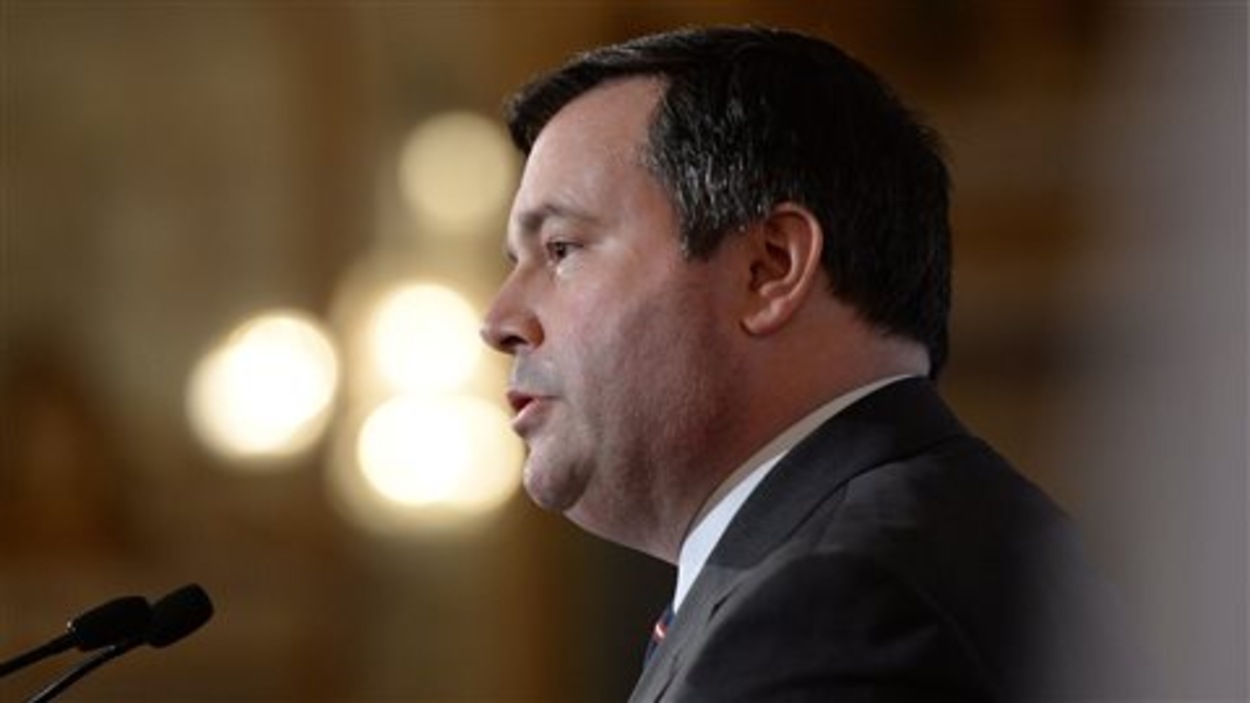 Ottawa n’exclut pas une intervention en Syrie ou en Libye | Radio-Canada