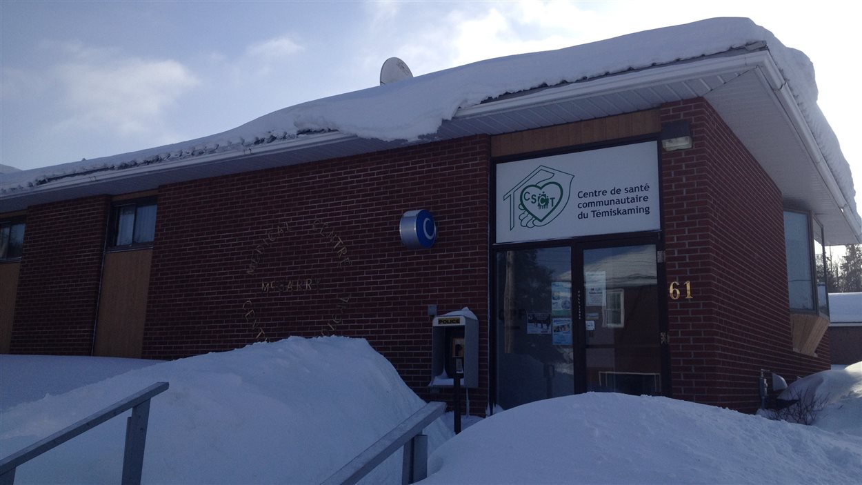 Le Centre de santé communautaire du Témiskaming, à Virginiatown, où deux infirmères de Rouyn-Noranda se rendent travailler chaque jour