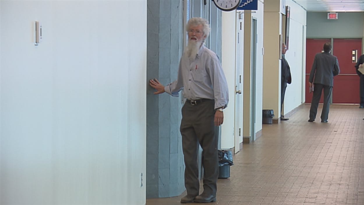 Le psychiatre Pierre Mailloux au palais de justice de Québec.