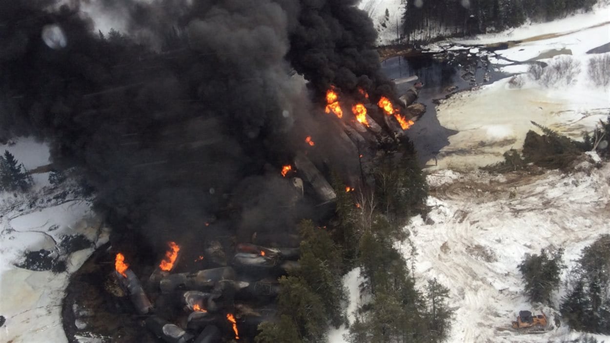 Vue aérienne du déraillement de samedi à Gogama