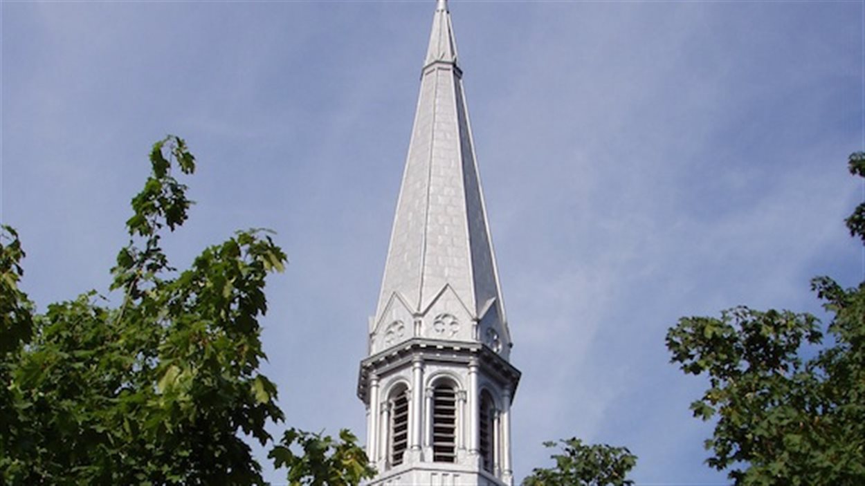 L’église Sainte-Madeleine d'Outremont, dont le clocher est le plus haut de Montréal, a un urgent besoin d'être rénovée.