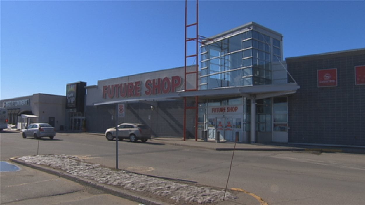 L'ancien Future Shop de Trois-Rivières rouvre ses portes sous la ...
