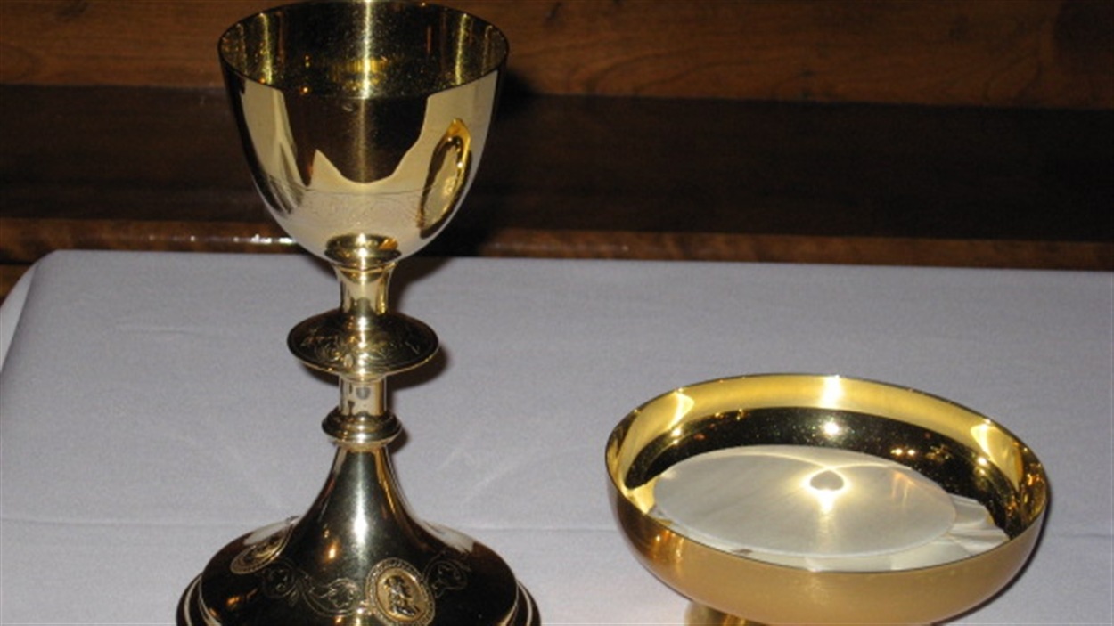 Vol d'objets sacrés à l'église de SaintePerpétue ICI RadioCanada.ca