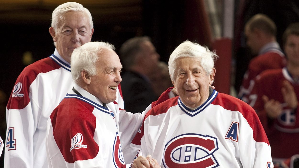 Elmer Lach avec henri Richard et Jean Béliveau lors du centenaire du Canadien en 2009