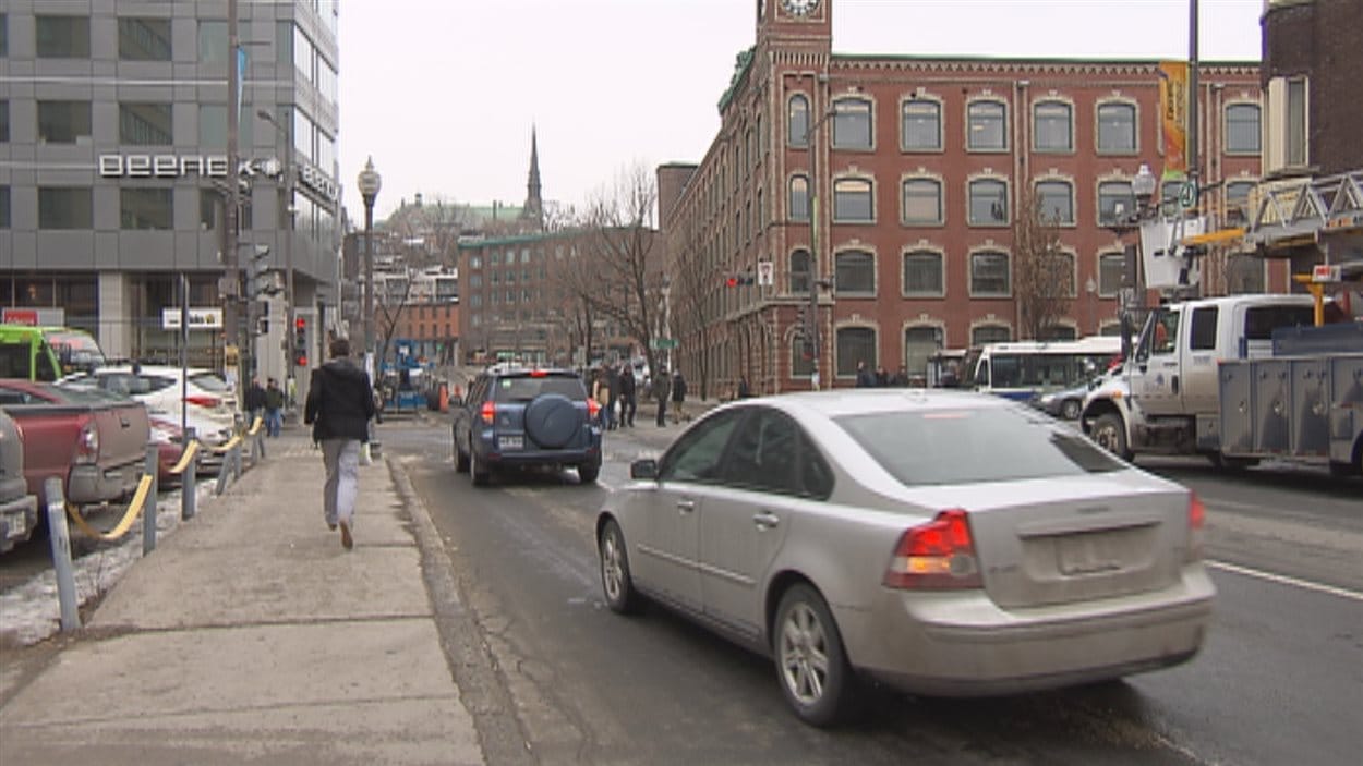 L'intersection Dorchester/Charest dans le quartier Saint-Roch.