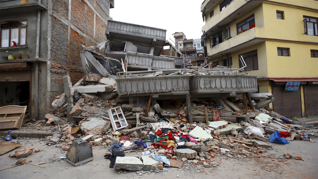 Immeuble détruit par le séisme au Népal