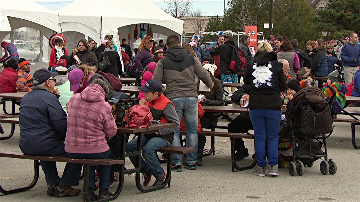Près de 500 personnes ont été à la marche de sensibilisation de l'autisme, à Gatineau.