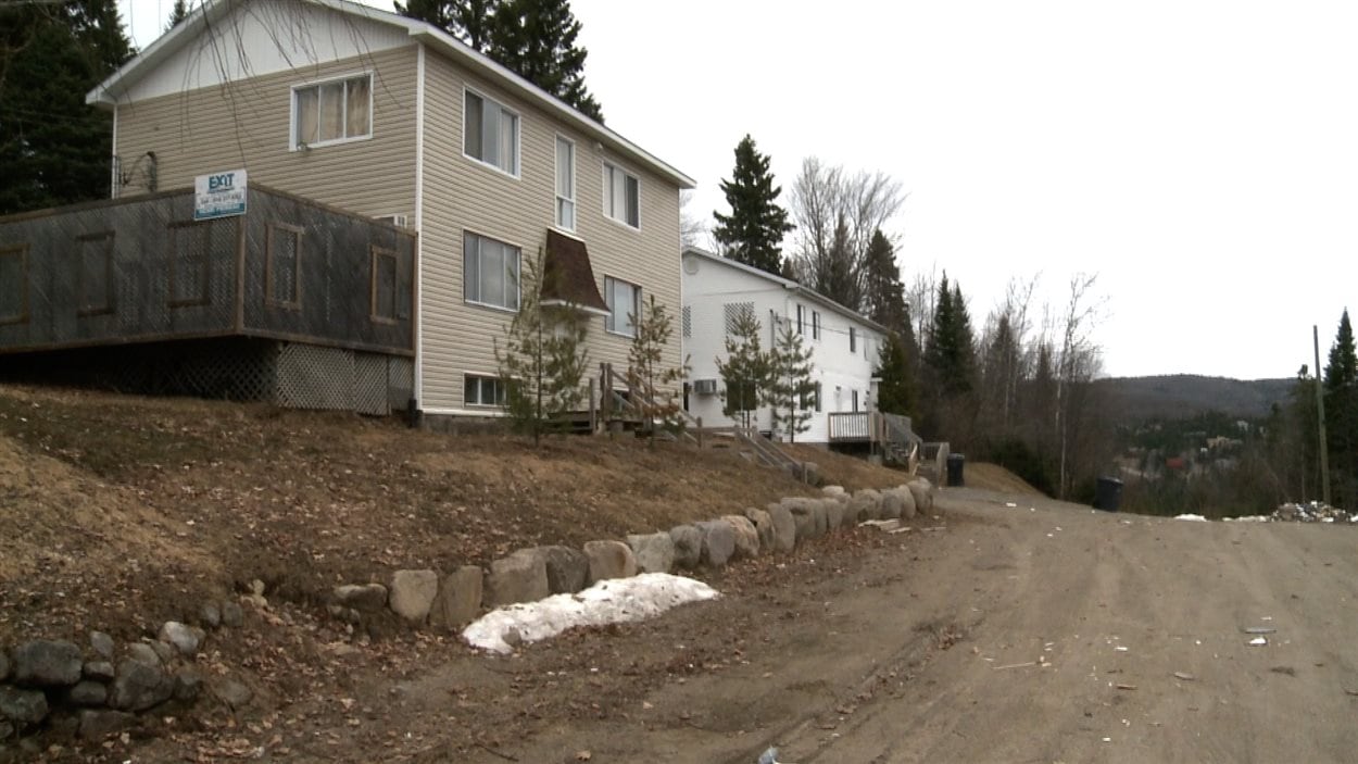 19 maisons ont été laissées derrière, à Sainte-Agathe, par les Lev Tahor.