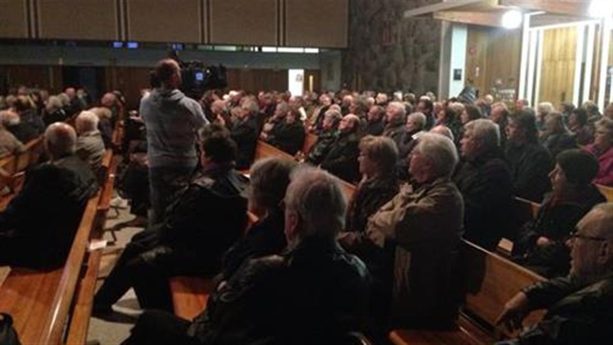 Environ 200 personnes se sont présentées à l'assemblée d'information sur l'avenir de la cathédrale de Rimouski.