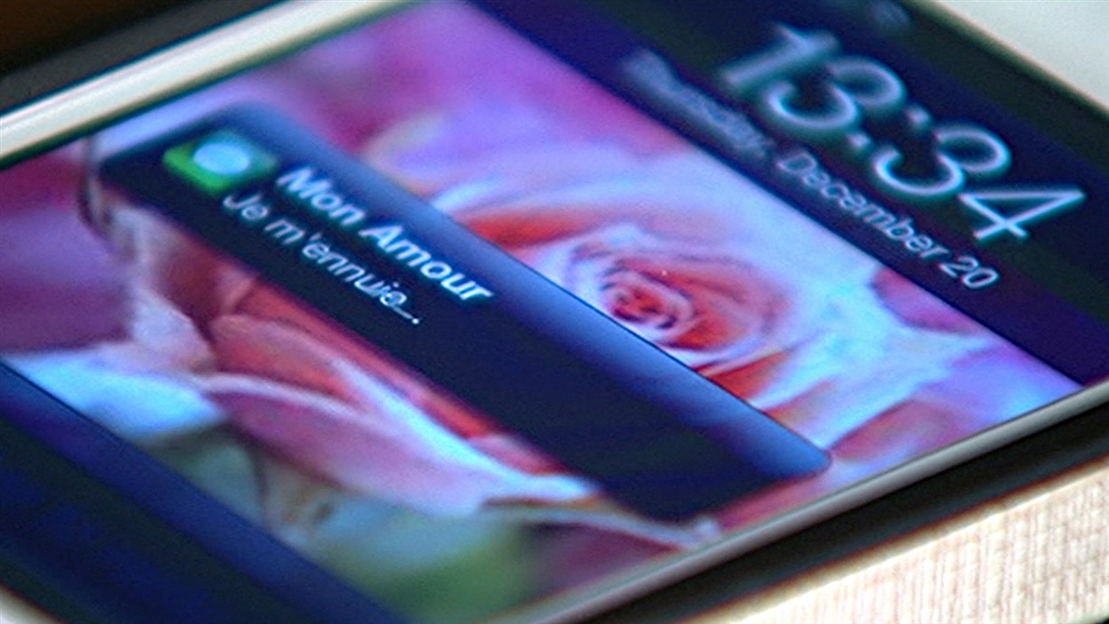 Un SMS envoyé sur un téléphone cellulaire.