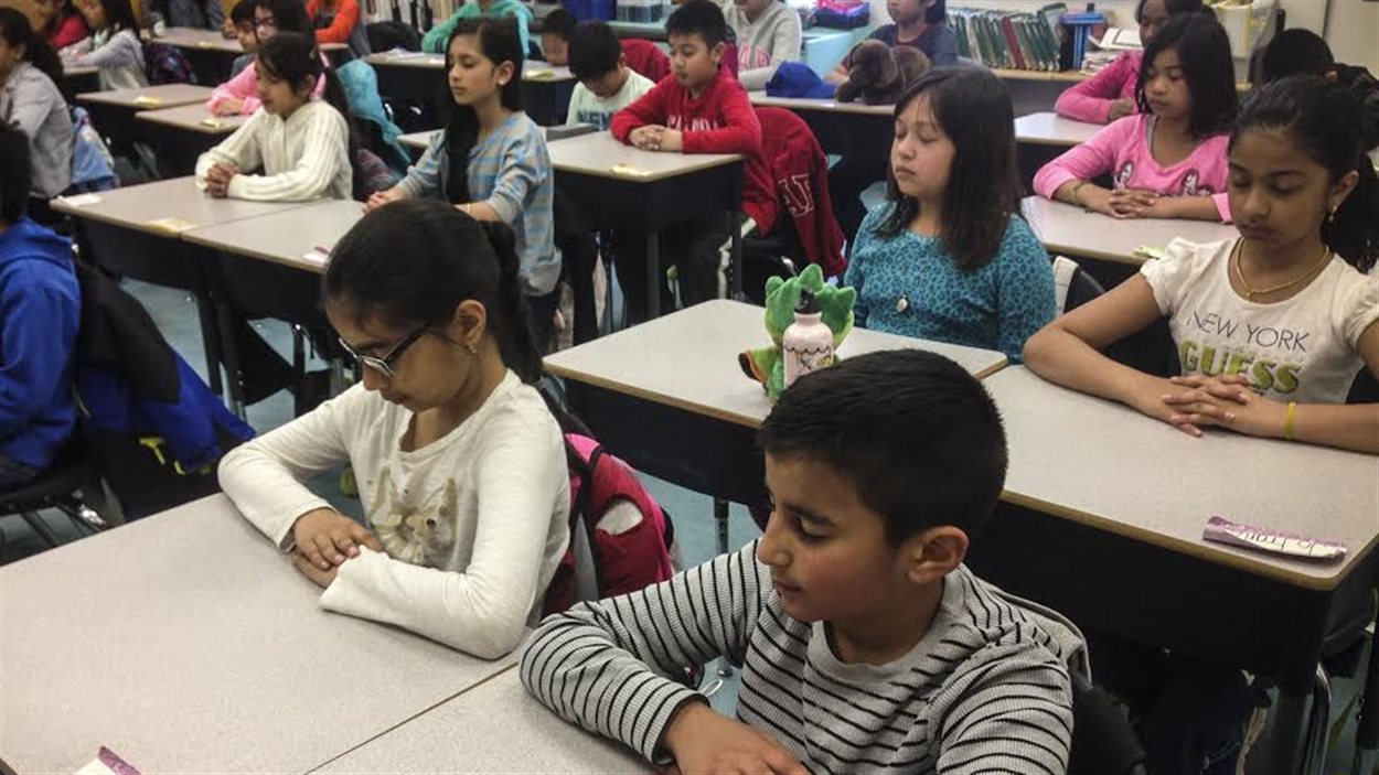 Dans la classe de Jennifer Erickson, à l'école élémentaire de Moberly, à Vancouver.  L'enseignante a été une des premières de Vancouver à mettre en place le programme Mind up. 