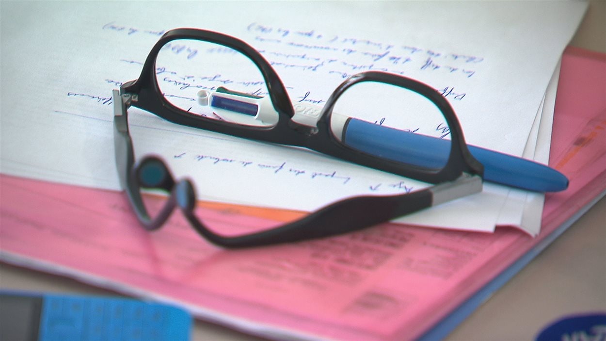 Des cours, un stylo pour la prsie de notes