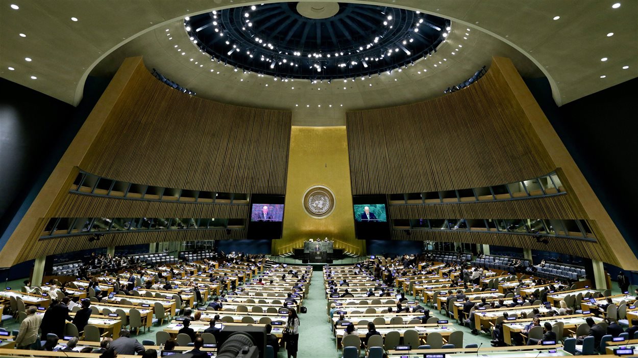 L'assemblée générale des Nations unies à New York.