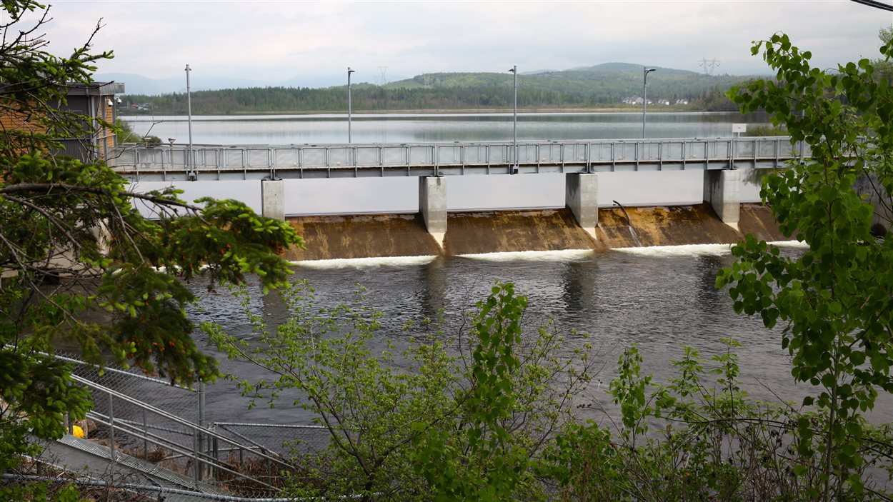Le lac Saint-Charles est la principale source d'eau potable de la Ville de Québec.