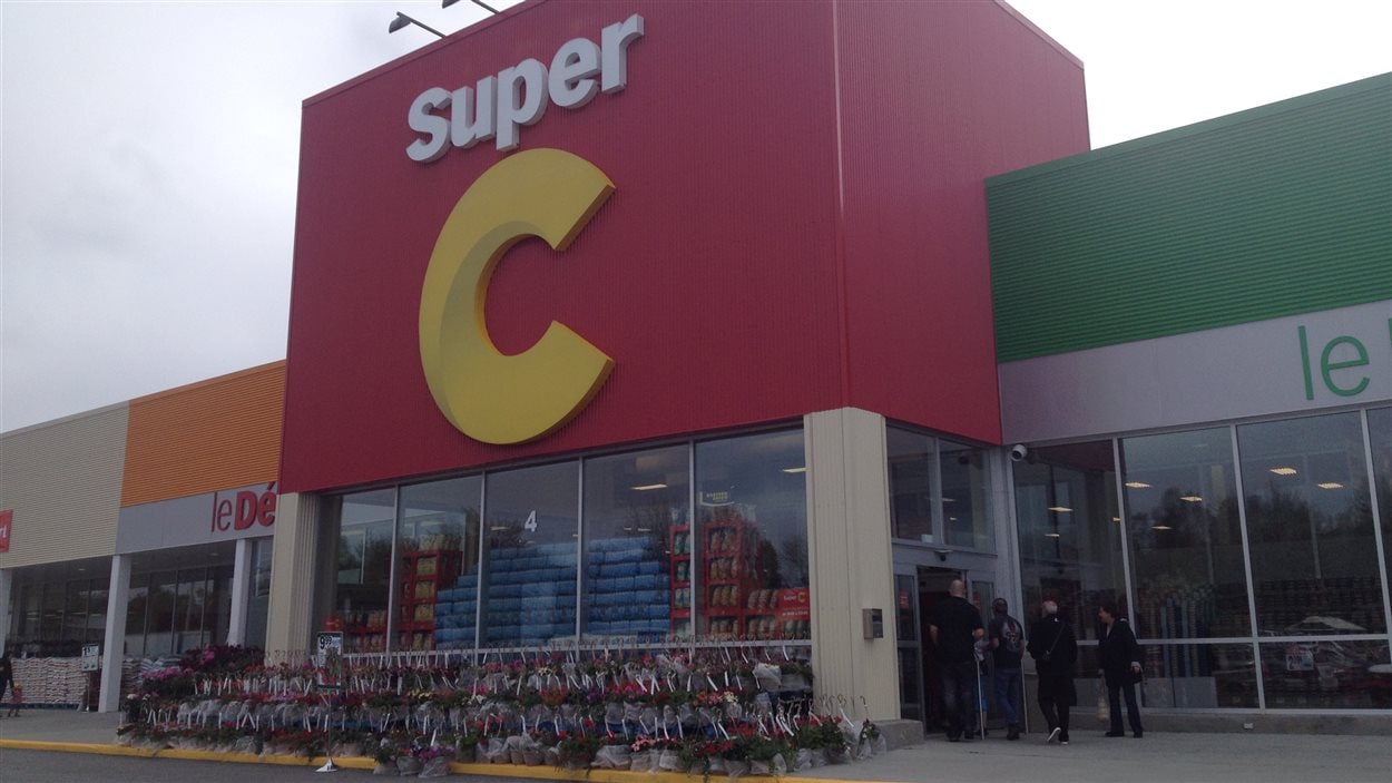 Ouverture officielle du magasin Super C à RouynNoranda RadioCanada