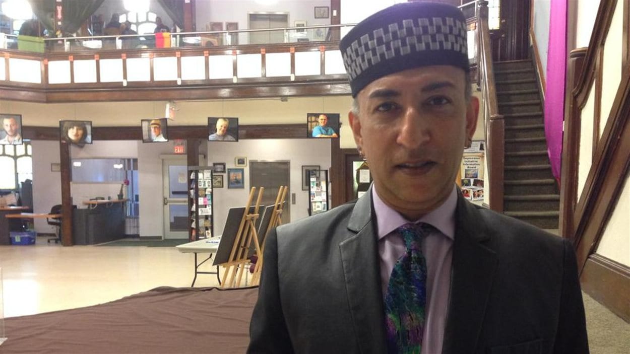 El-Farouk Khaki, représente 10 mosquée en Amérique du Nord.