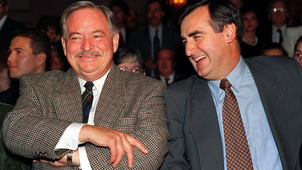 Le premier ministre Jacques Parizeau en compagnie de Lucien Bouchard, alors chef du Bloc québécois (octobre 1994).