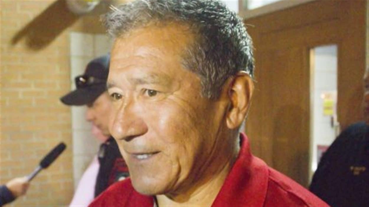 Joe Norton, après son élection comme grand chef de la communauté mohawk de Kahnawake, samedi.