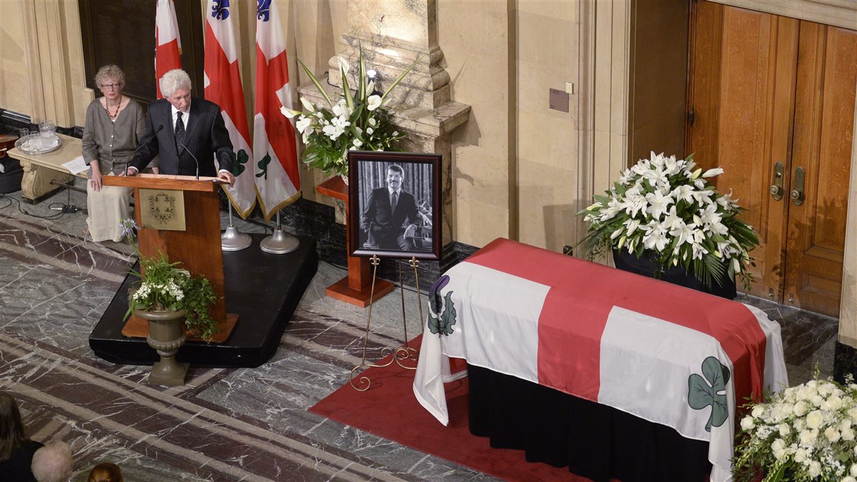 Le chef du Bloc québécois Gilles Duceppe aux funérailles de Jean Doré.