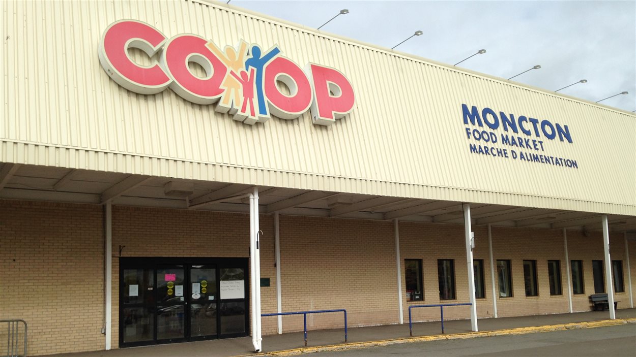 Fermeture des magasins Coop des clients surpris et peinés RadioCanada.ca