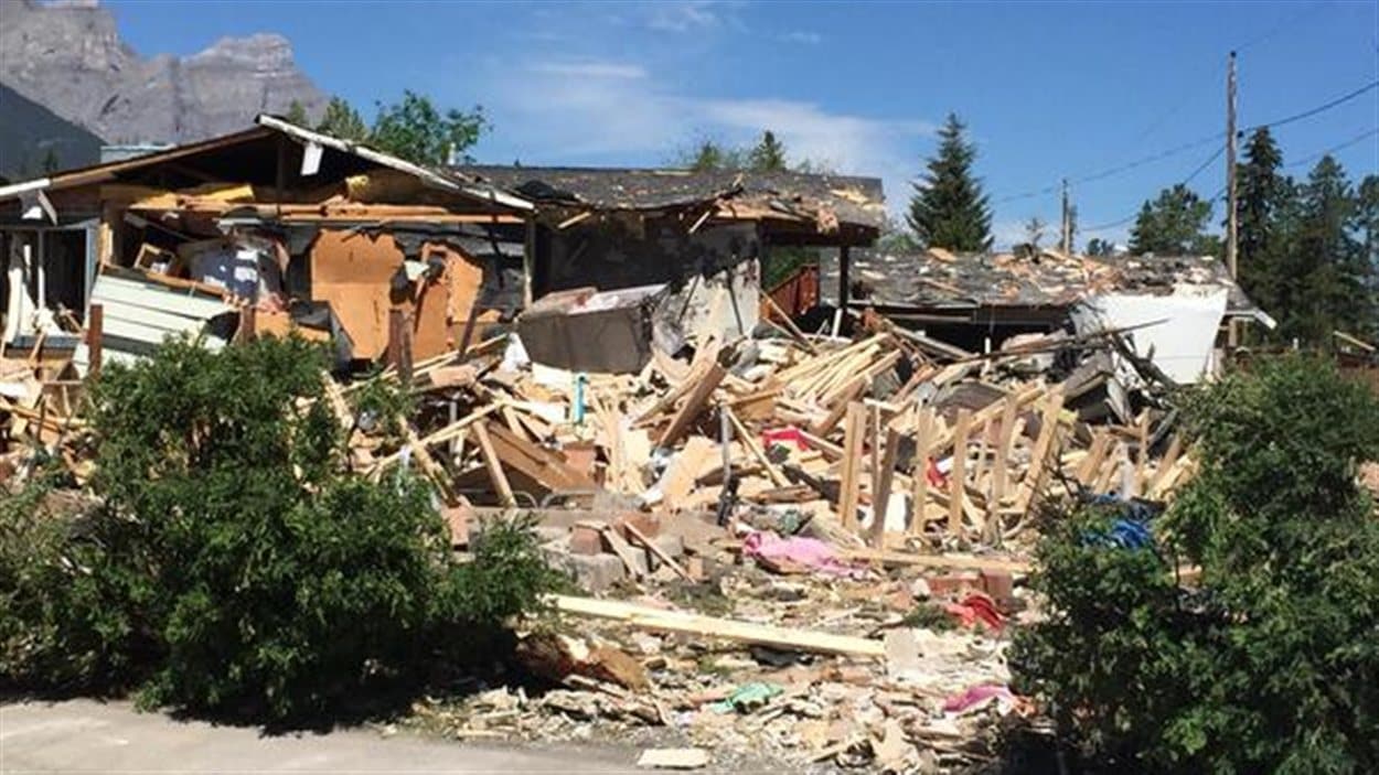 Fuite de gaz probable derrière l’explosion à Canmore RadioCanada
