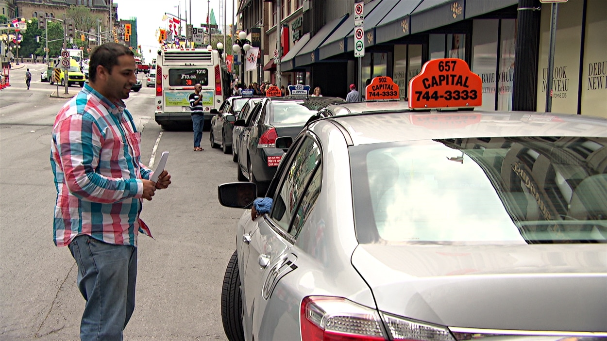 La Ville d'Ottawa révisera sa réglementation sur l'industrie du taxi