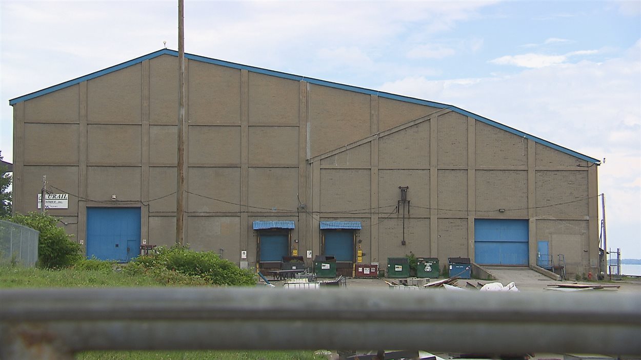 Hangar numéro 1 au port de Trois-Rivières