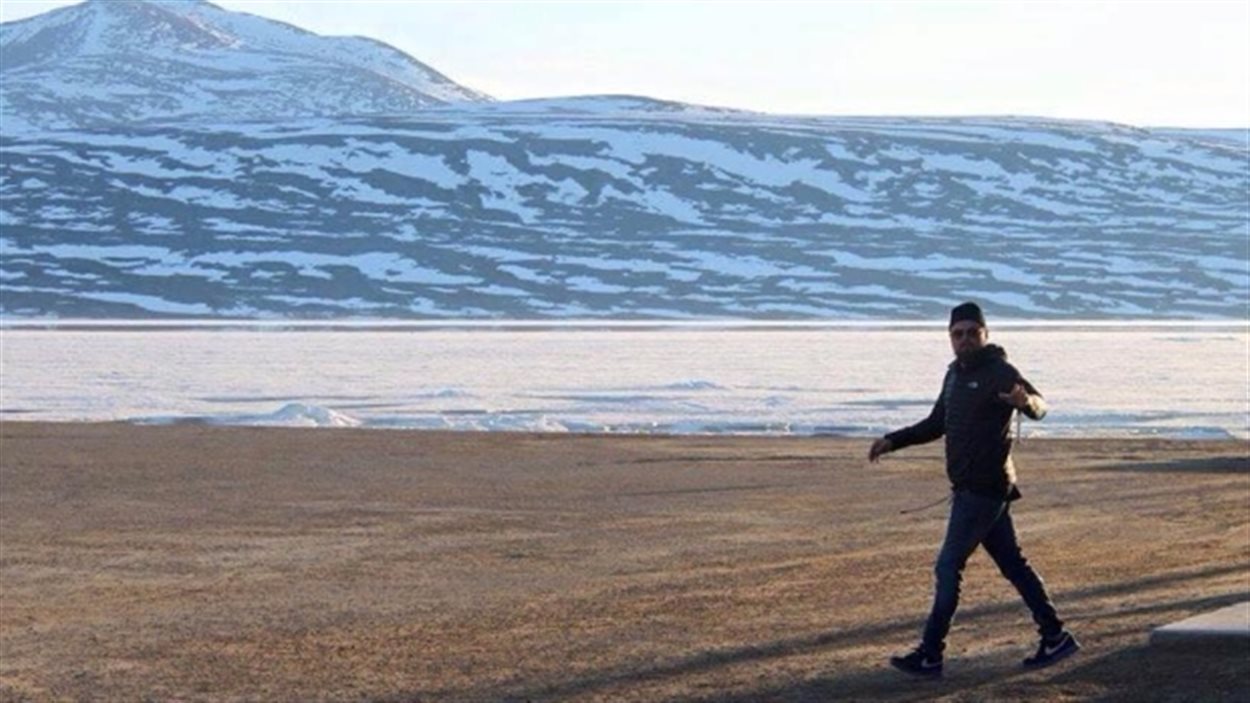 Leonardo DiCaprio à Qikiqtarjuaq, dans le Nunavut