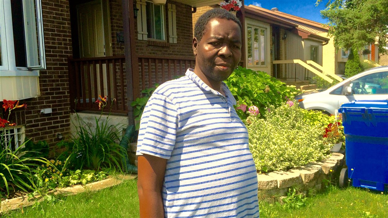 Le Québécois André Ngamini Ngui suit un traitement onéreux en Allemagne pour espérer soigner son cancer. Il compte hypothéquer sa maison pour pouvoir payer ses factures d'hopital.