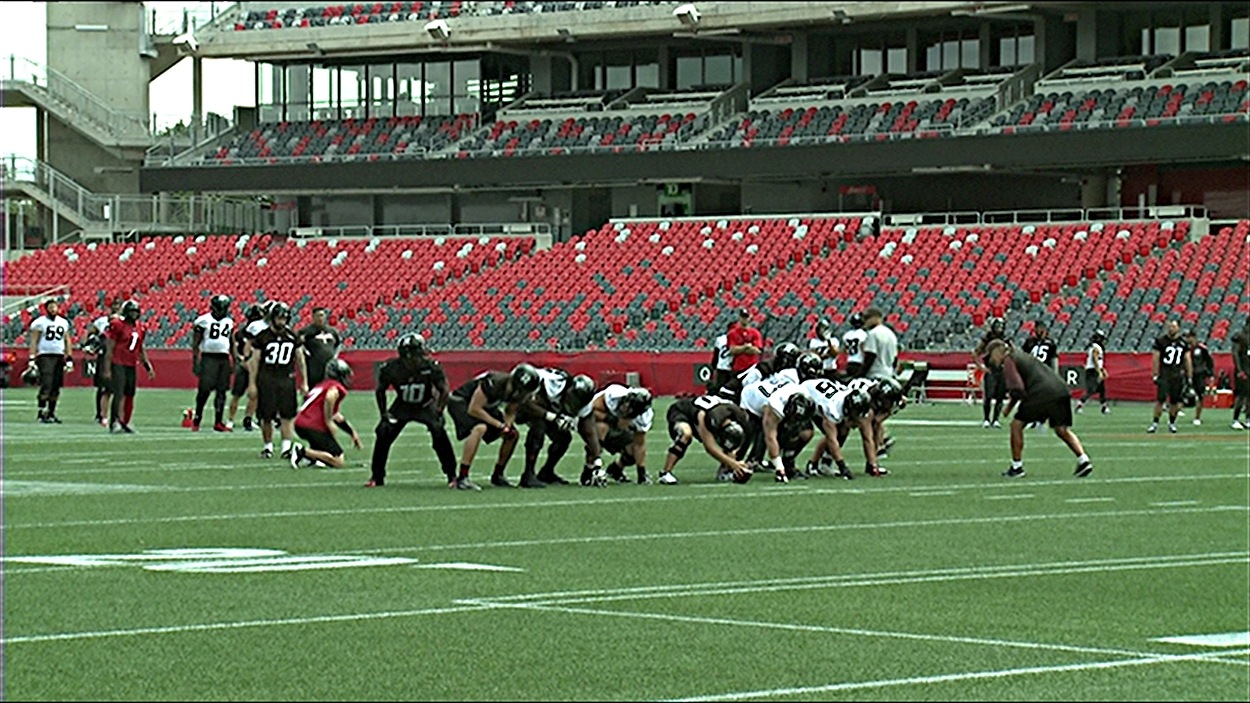 Chris Milo de retour au football | Radio-Canada