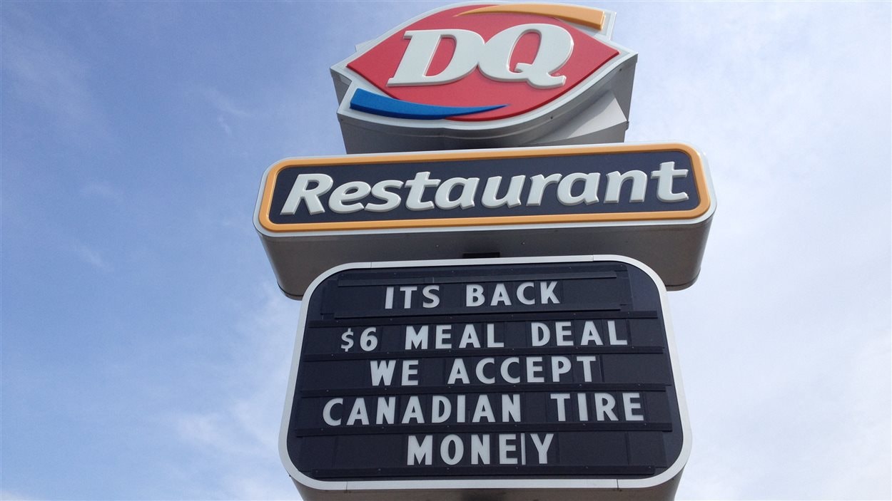 Un Dairy Queen accepte l'argent Canadian Tire RadioCanada