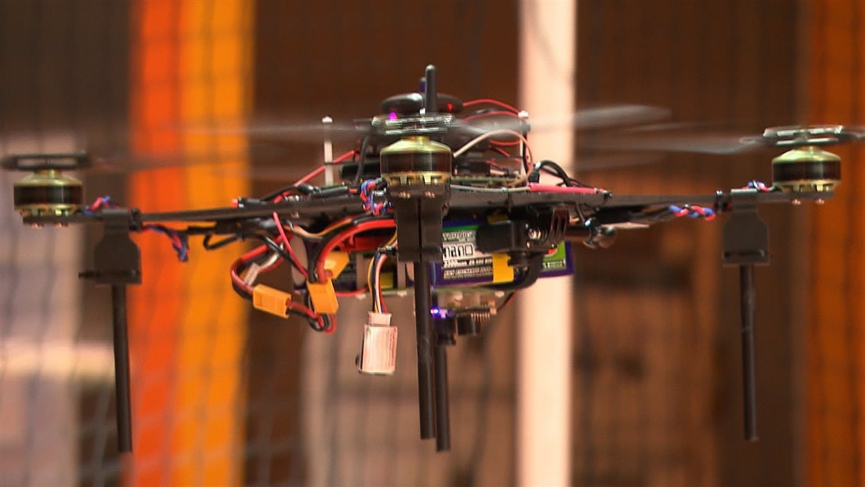 Un drone de l'équipe Elikos, de Polytechnique de Montréal