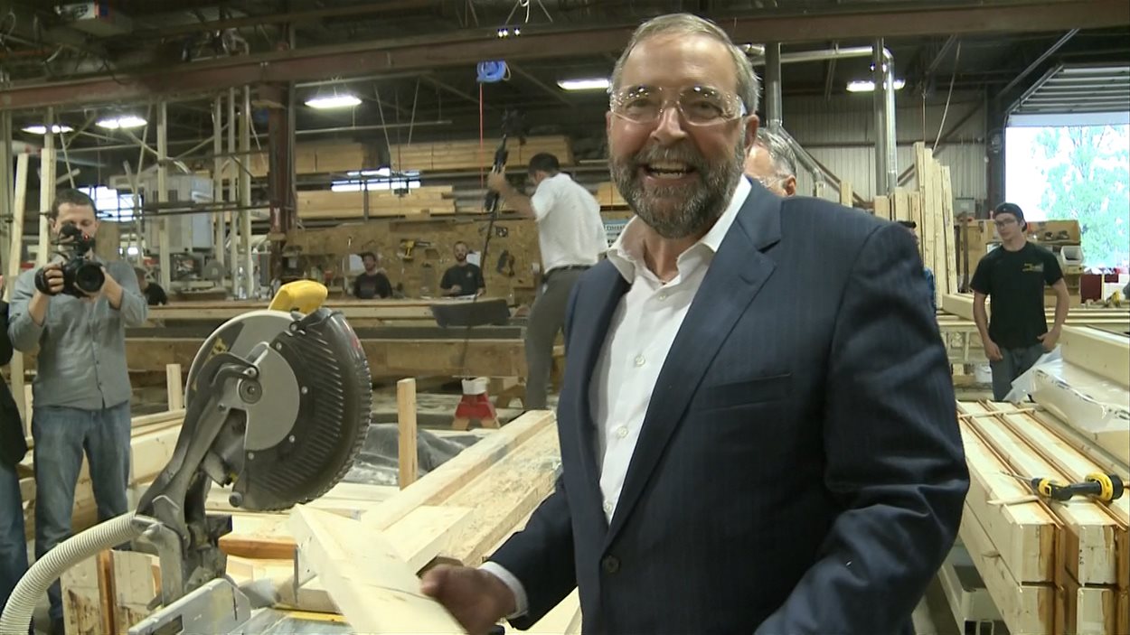 Le chef néo-démocrate Thomas Mulcair se réjouit de l'appui que lui offriront des syndicats dans certaines circonscriptions.