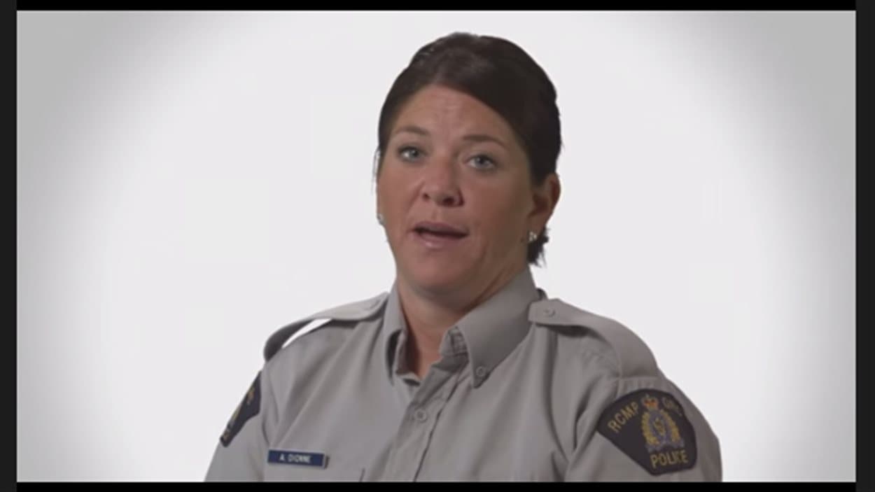 Annabelle Dionne, gendarme avec la GRC, décrit son expérience avec le stress post-traumatique