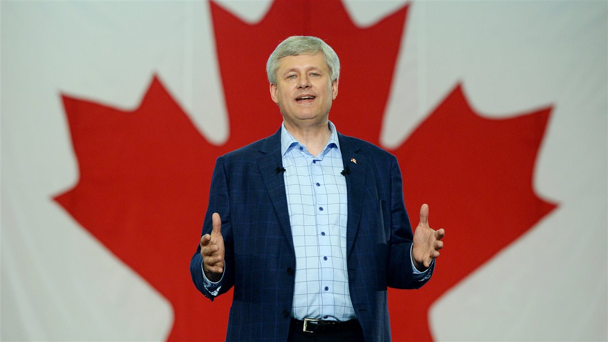 Stephen Harper participe à un ralliement à Amherst, en N.É