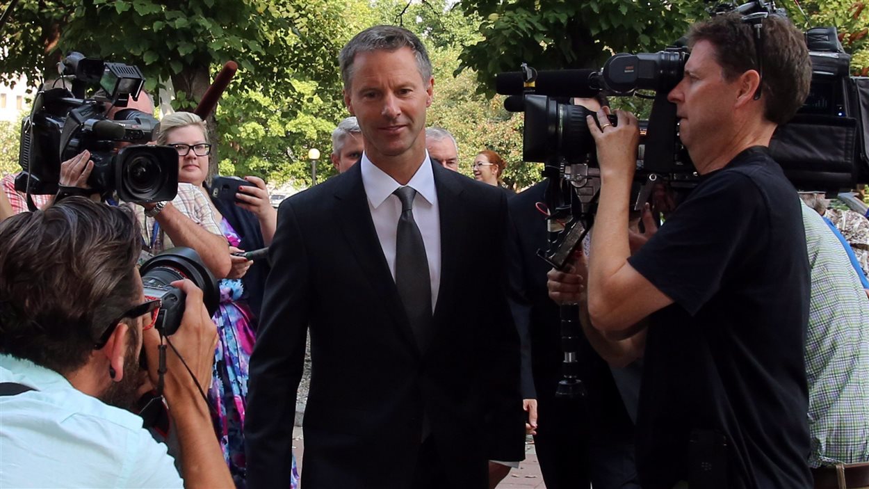 Nigel Wright à son arrivée au procès de Mike Duffy. (18 août 2015)