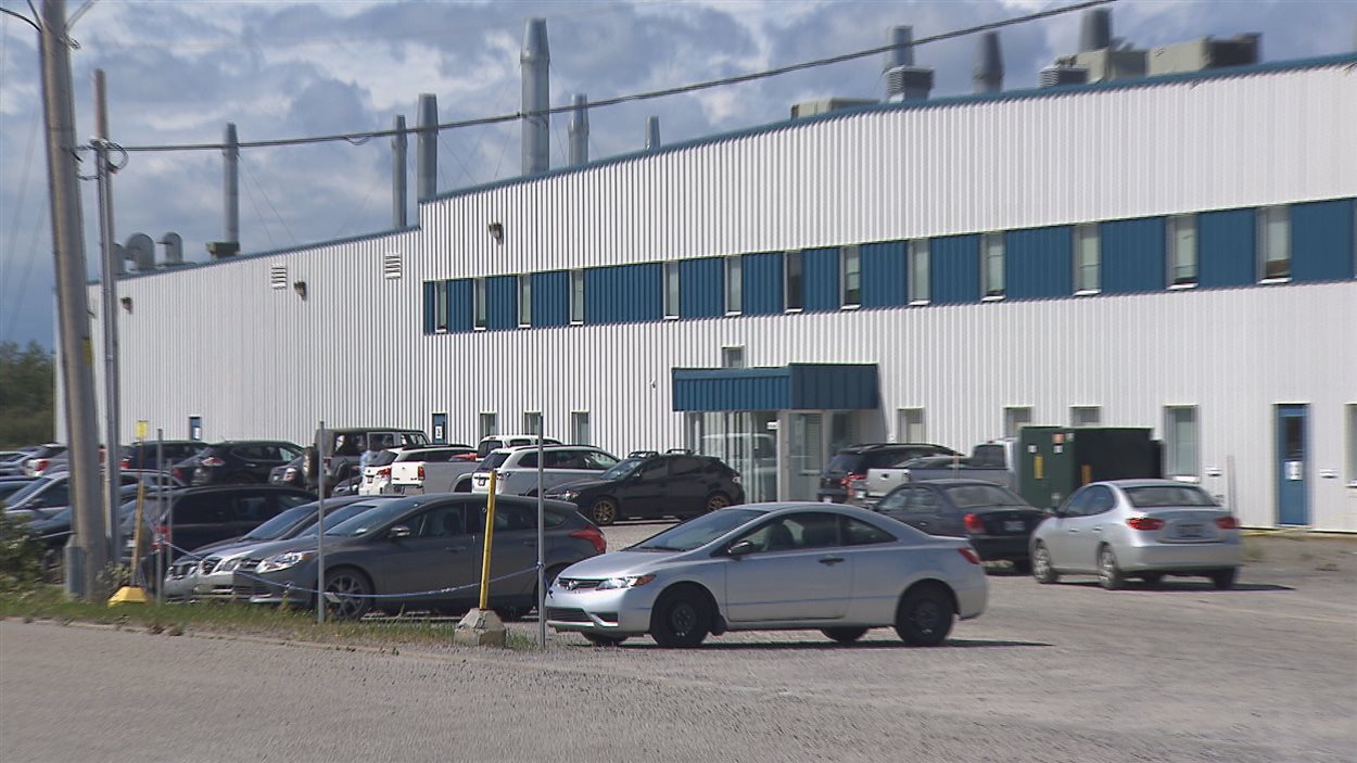 Huit employés par des émanations à Miralis RadioCanada