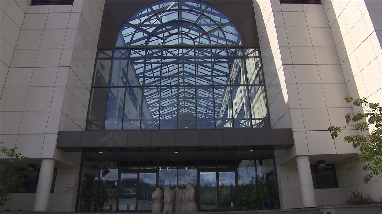 façade du palais de justice