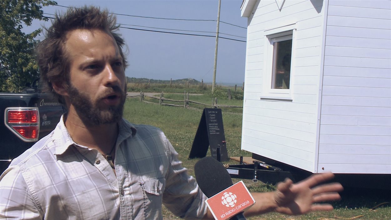 Pascal Dubé est le concepteur technique de la jeune entreprise de construction de minimaisons.