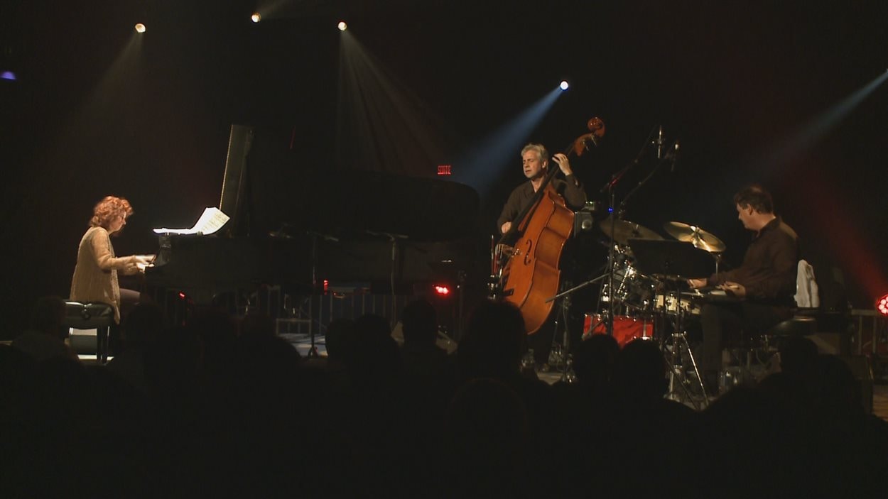 Le trio de Lorraine Desmarais en performance au 30e Festi Jazz international de Rimouski