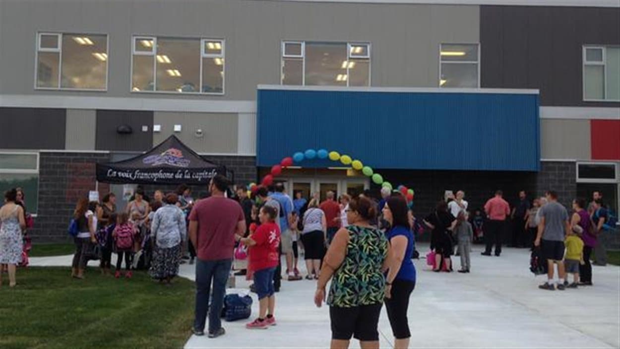 Rentrée des classes à la nouvelle école Les Éclaireurs de Fredericton |  Radio-Canada