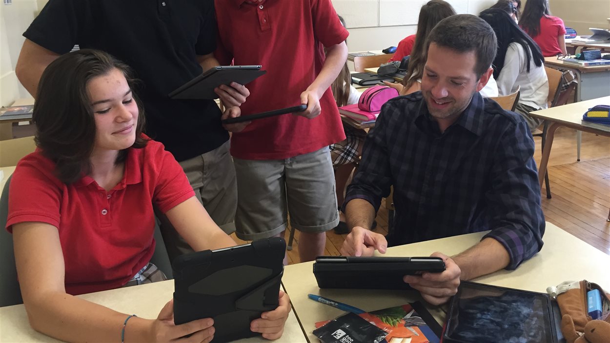 Le iPad est obligatoire pour 650 élèves du Séminaire de Sherbrooke.