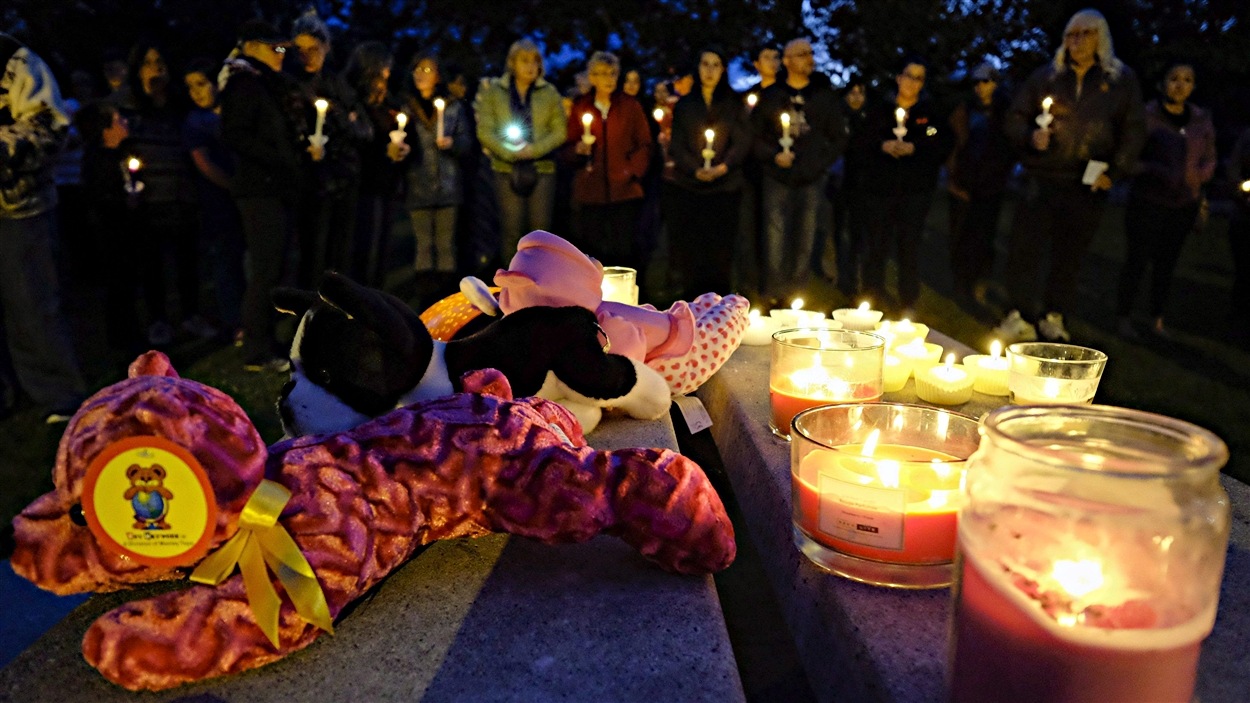 Une veillée aux chandelles a été organisée à Blairmore