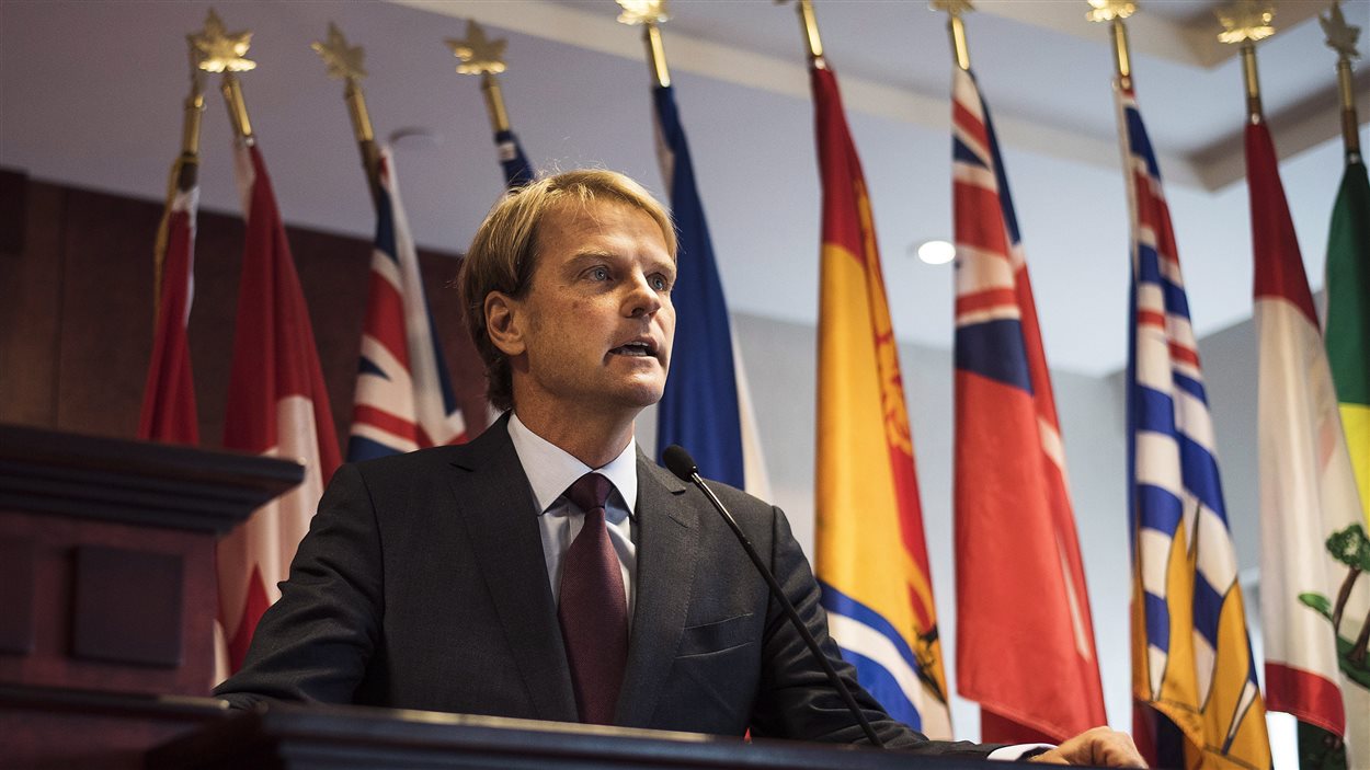 Le ministre Chris Alexander