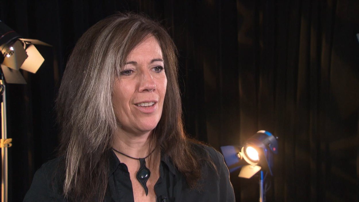 Annette Campagne, auteure-compositrice-interprète originaire de la Saskatchewan, lors du lancement de son album intitulé « Papillon Amiral ».