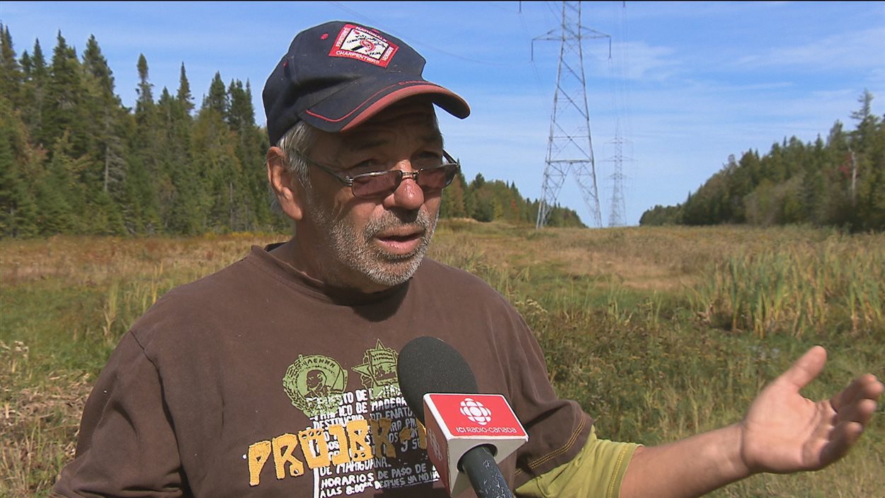 Réjean Anctil, travailleur forestier dans le Bas-Saint-Laurent, est victime de la crise forestière.