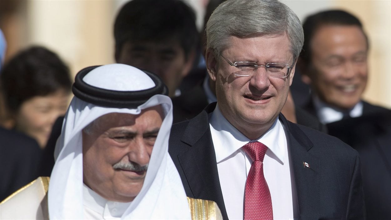 Stephen Harper et le ministre des Finances de l'Arabie Saoudite lors du sommet du G20 de Saint-Pétersbourg, en 2013