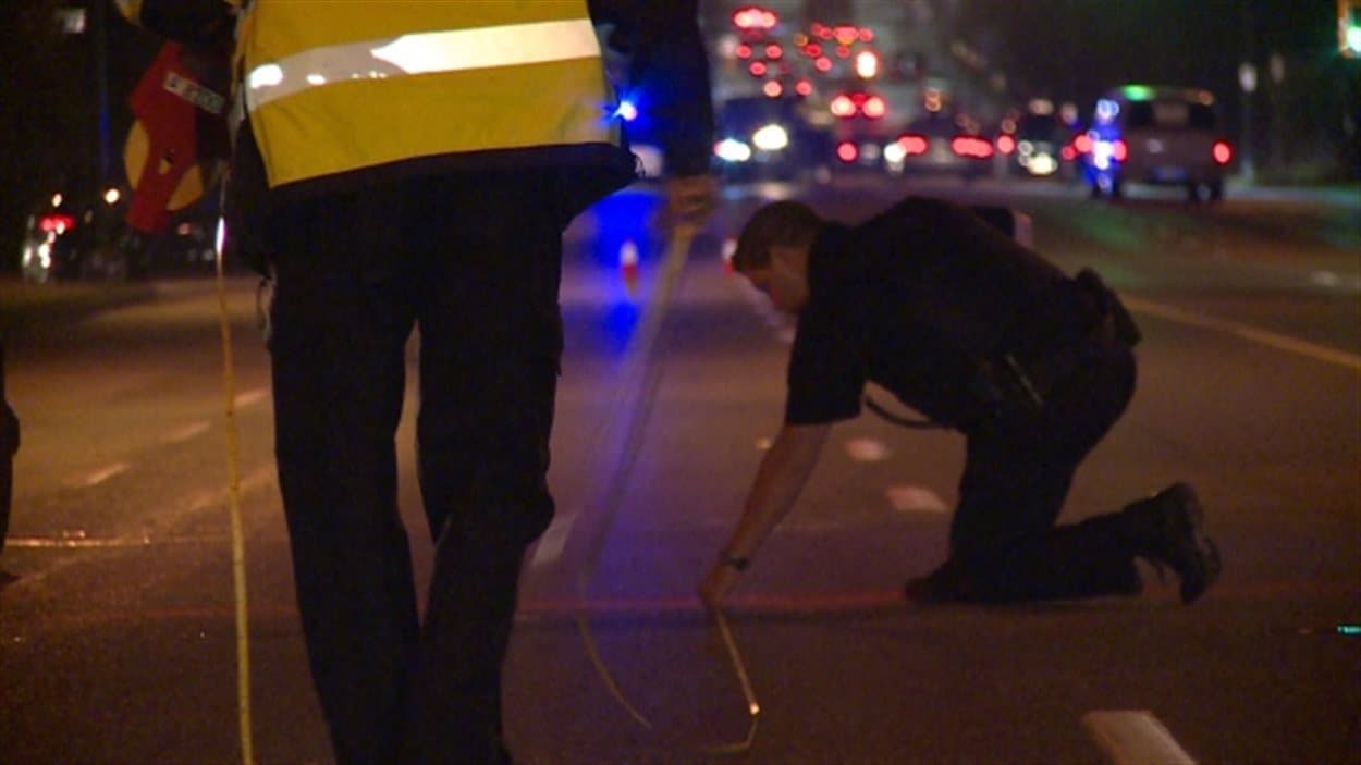 Le Service de police de Vancouver enquête sur une collision qui a fait un blessé vendredi soir.