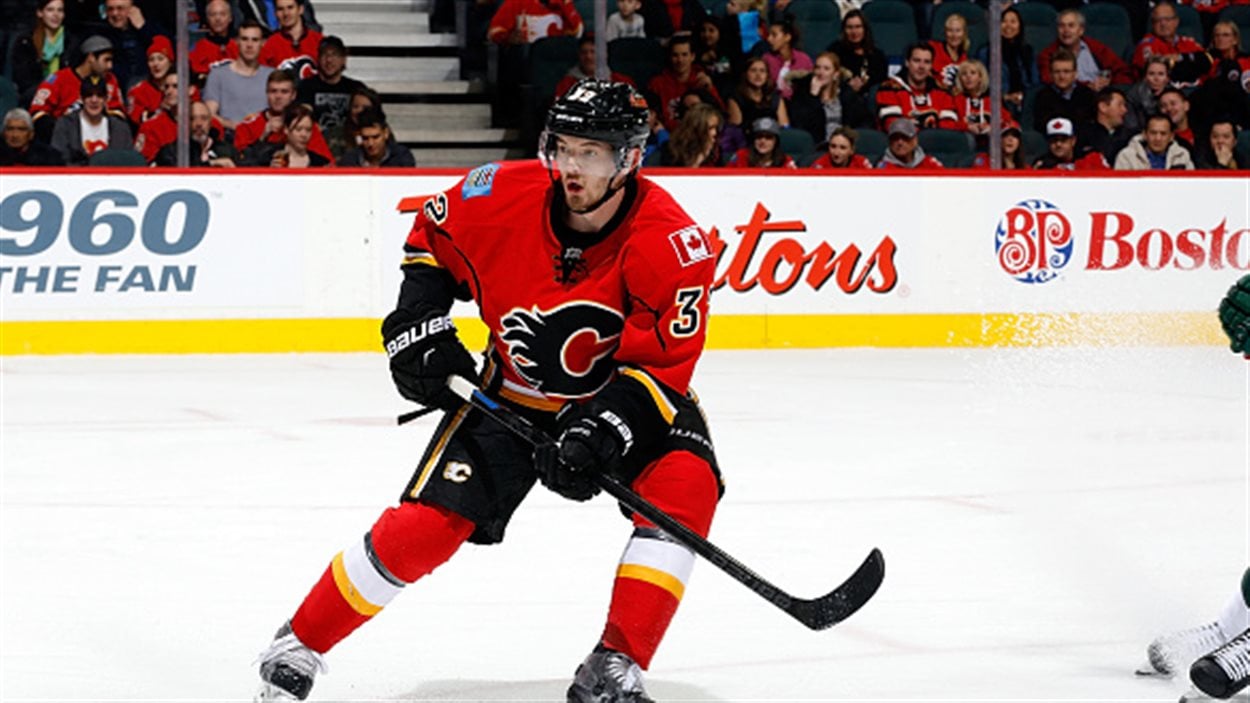 Le centre Paul Byron, qui évolue avec les Flames, est réclamé par le Canadien.