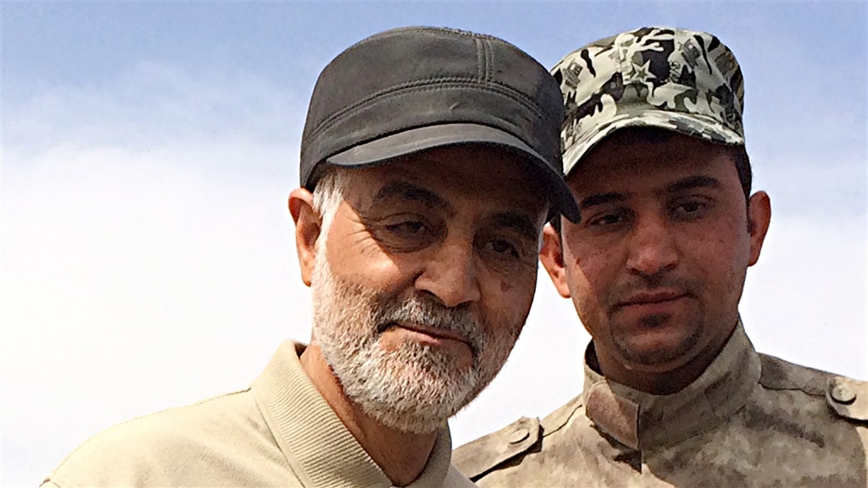 Qassem Soleimani (à gauche) en mars 2015